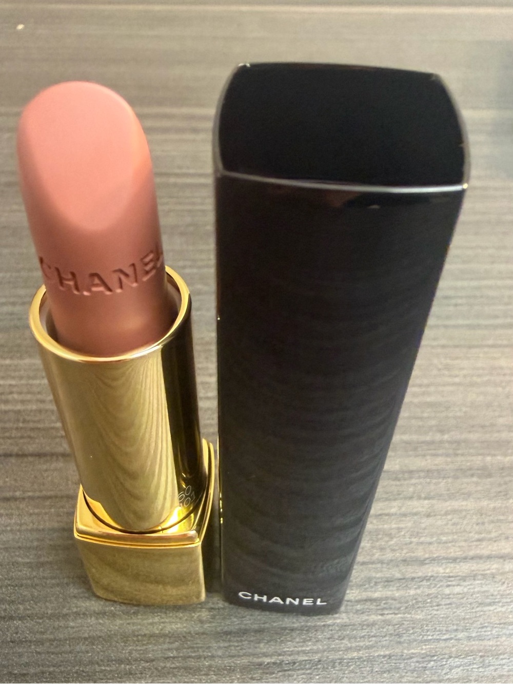 Chanel Lipstick - Picture 2 of 4